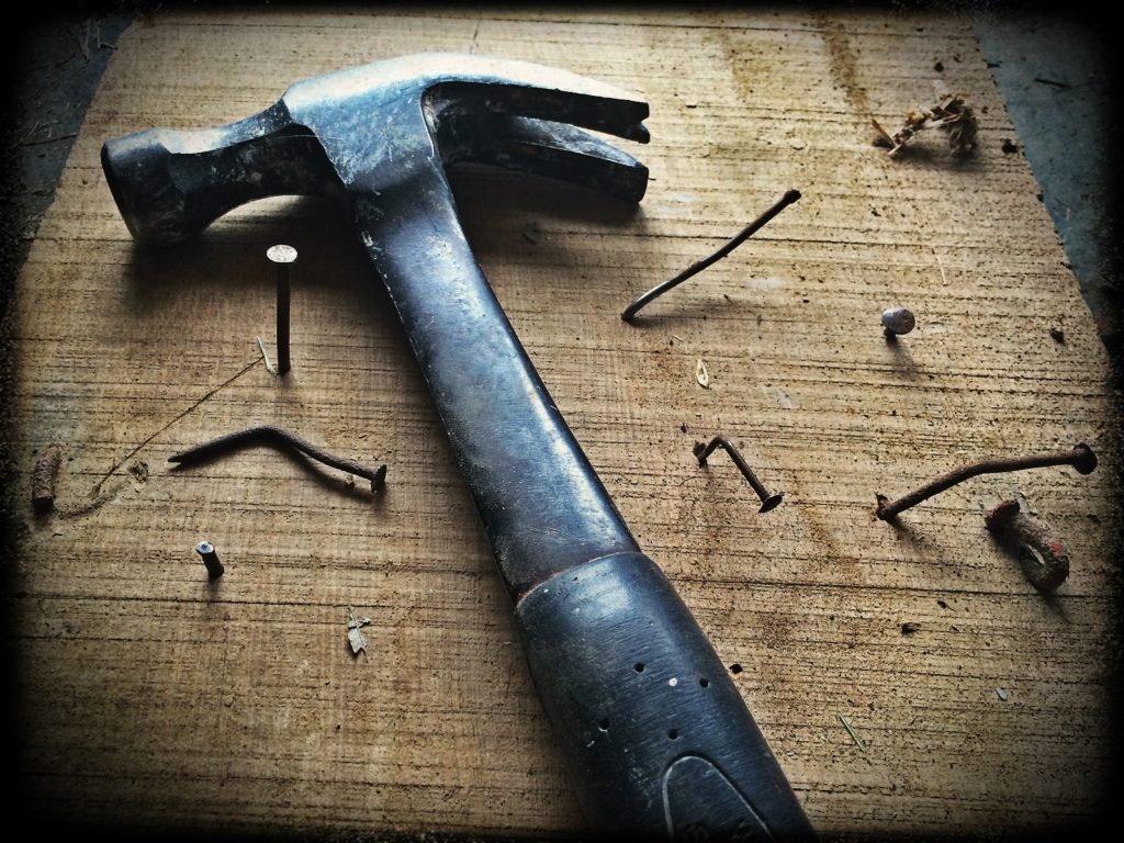 Hammer und Naegel